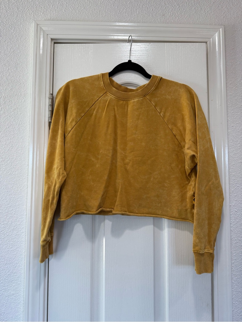 JoyLab Mustard Cropped Crewneck Sweatshirt Size XS